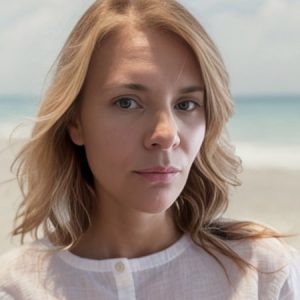 Julia Kostarelos Senior Consultant